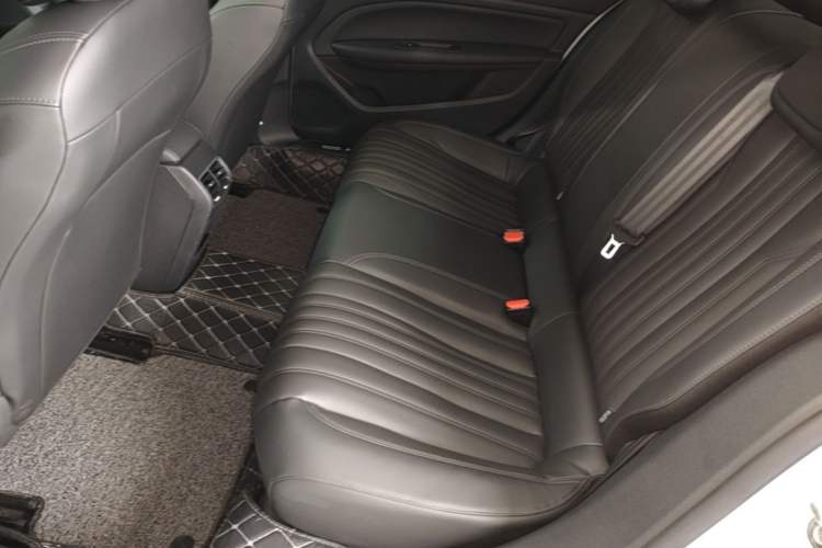 Used Peugeot 408 2022 1.6T Light-Chasing Edition Left Rear Seat