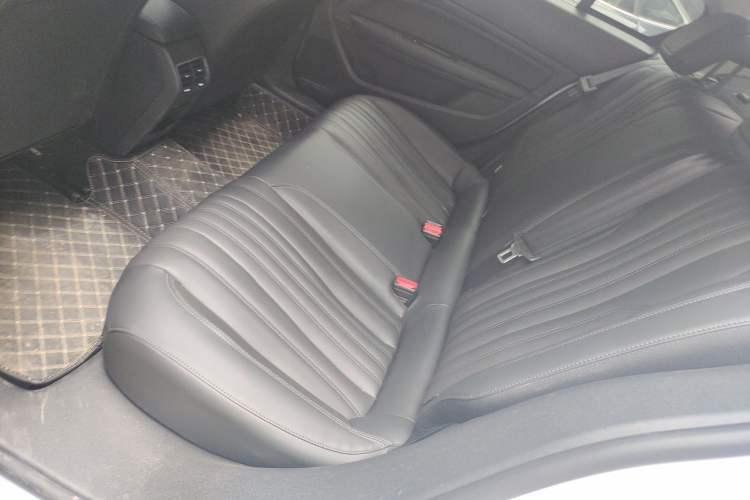 Used Peugeot 408 2022 1.6T Light-Chasing Edition Left Rear Seat