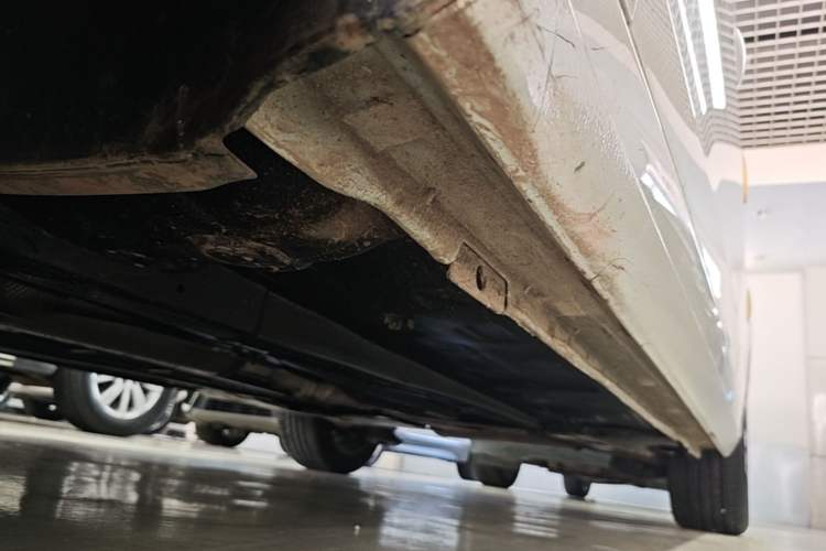 Used Peugeot 408 2022 1.6T Light-Chasing Edition Left Side Sill