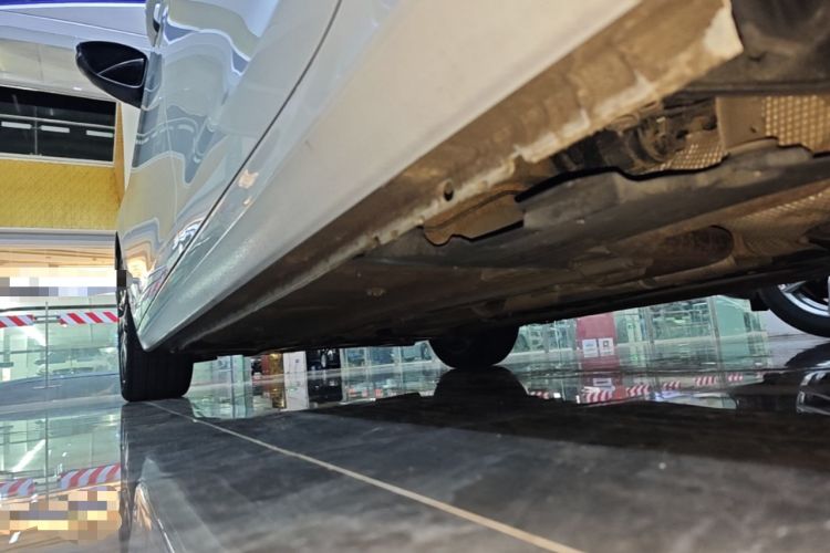 Used Peugeot 408 2022 1.6T Light-Chasing Edition Left Side Sill