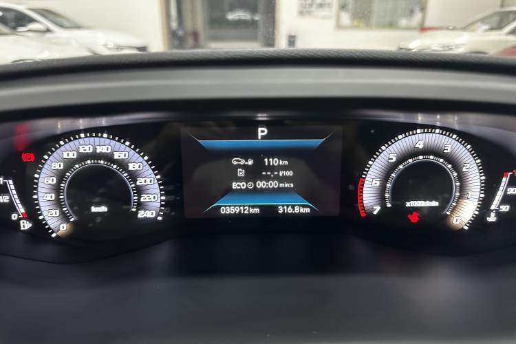 Used Peugeot 408 2022 1.6T Light-Chasing Edition Odometer Close Up