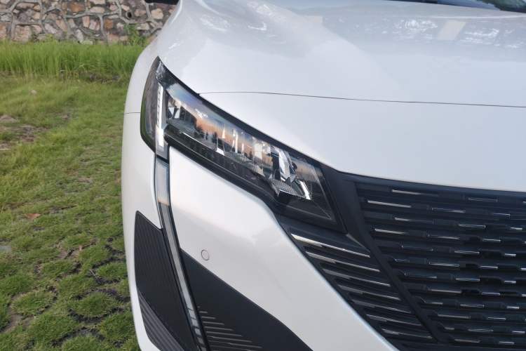 Used Peugeot 408 2022 1.6T Dream Edition Right Front Headlight