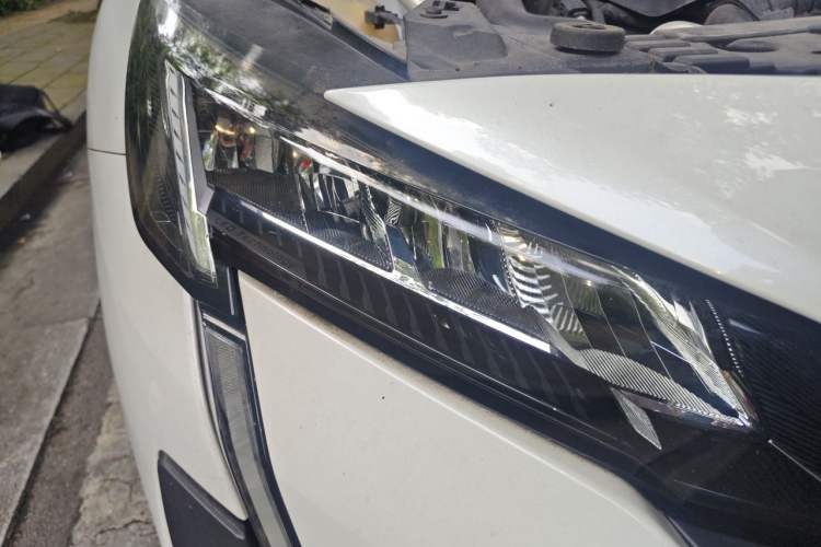 Used Peugeot 408 2022 1.6T Light-Chasing Edition Right Front Headlight