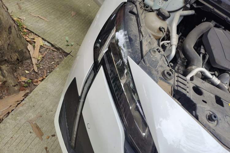 Used Peugeot 408 2022 1.6T Light-Chasing Edition Right Front Headlight