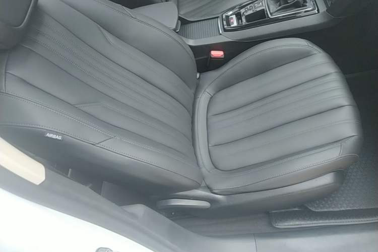 Used Peugeot 408 2022 1.6T Ambition Edition Right Front Seat