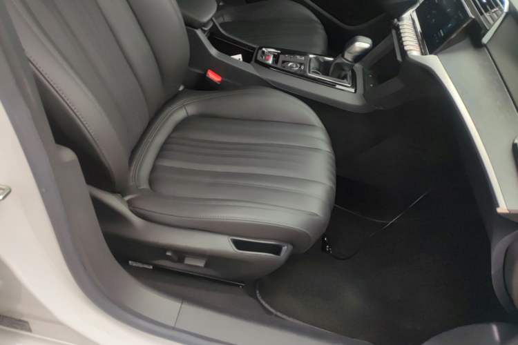 Used Peugeot 408 2022 1.6T Dream Edition Right Front Seat