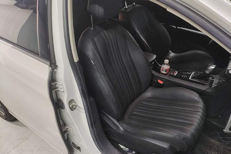 Used Peugeot 408 2022 1.6T Light-Chasing Edition Right Front Seat