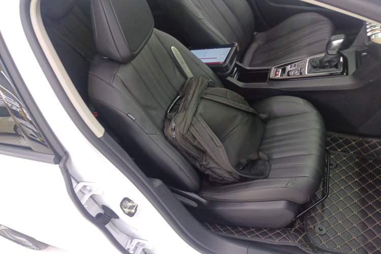 Used Peugeot 408 2022 1.6T Ambition Edition Right Front Seat