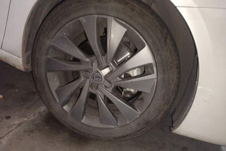 Used Peugeot 408 2022 1.6T Ambition Edition Right Front Wheel Hub