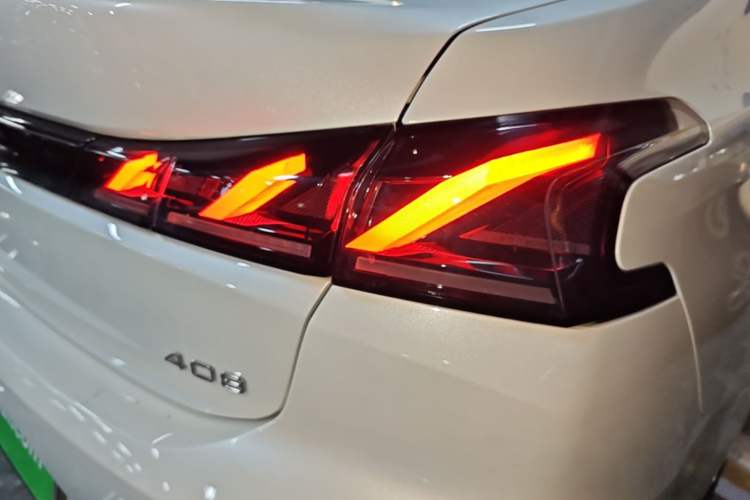 Used Peugeot 408 2022 1.6T Light-Chasing Edition Right Rear Taillight