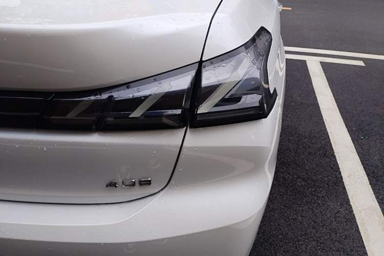 Used Peugeot 408 2022 1.6T Light-Chasing Edition Right Rear Taillight