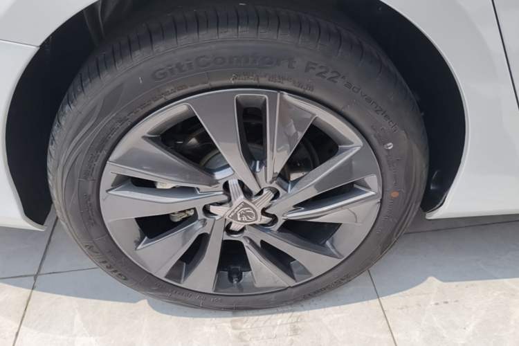 Used Peugeot 408 2022 1.6T Ambition Edition Right Rear Wheel Hub