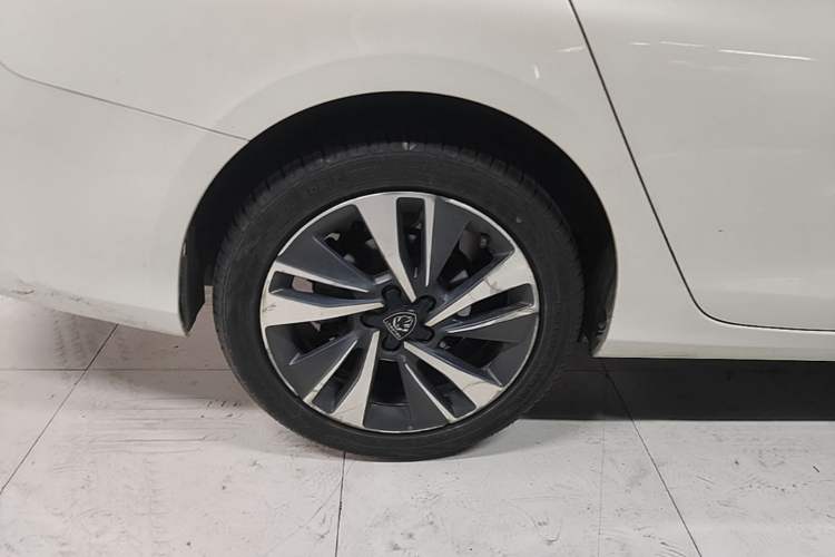 Used Peugeot 408 2022 1.6T Light-Chasing Edition Right Rear Wheel Hub
