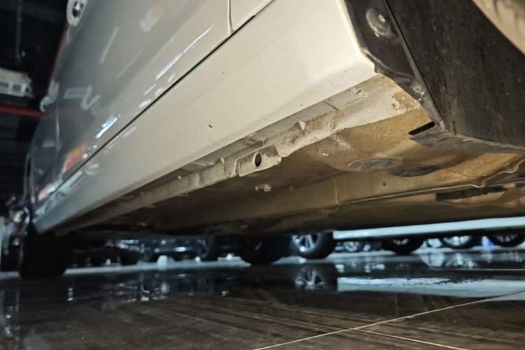 Used Peugeot 408 2022 1.6T Light-Chasing Edition Right Side Sill