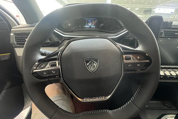 Used Peugeot 408 2022 1.6T Light-Chasing Edition Steering Wheel
