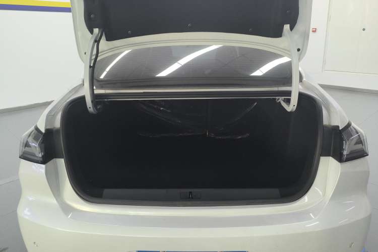 Used Peugeot 408 2022 1.6T Light-Chasing Edition Trunk