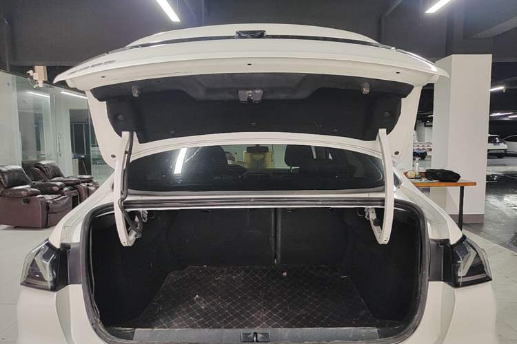 Used Peugeot 408 2022 1.6T Light-Chasing Edition Trunk