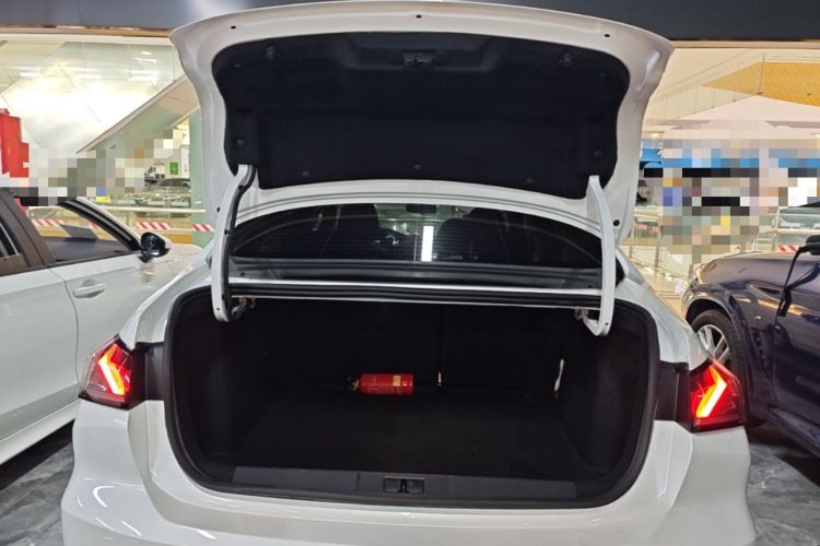 Used Peugeot 408 2022 1.6T Light-Chasing Edition Trunk