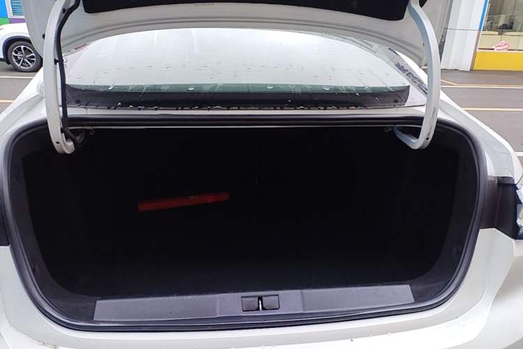 Used Peugeot 408 2022 1.6T Light-Chasing Edition Trunk
