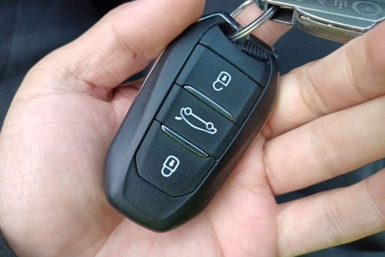 Used Peugeot 408 2022 1.6T Light-Chasing Edition Vehicle Key
