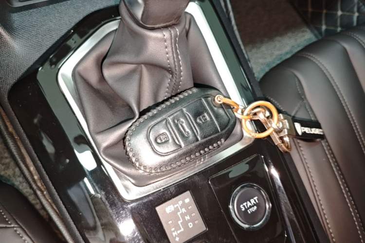 Used Peugeot 408 2022 1.6T Light-Chasing Edition Vehicle Key