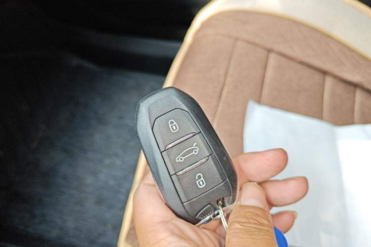 Used Peugeot 408 2022 1.6T Light-Chasing Edition Vehicle Key
