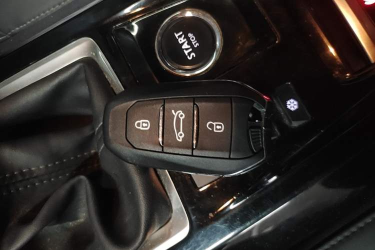 Used Peugeot 408 2022 1.6T Light-Chasing Edition Vehicle Key