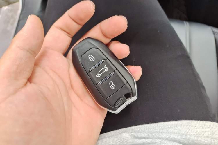 Used Peugeot 408 2022 1.6T Light-Chasing Edition Vehicle Key