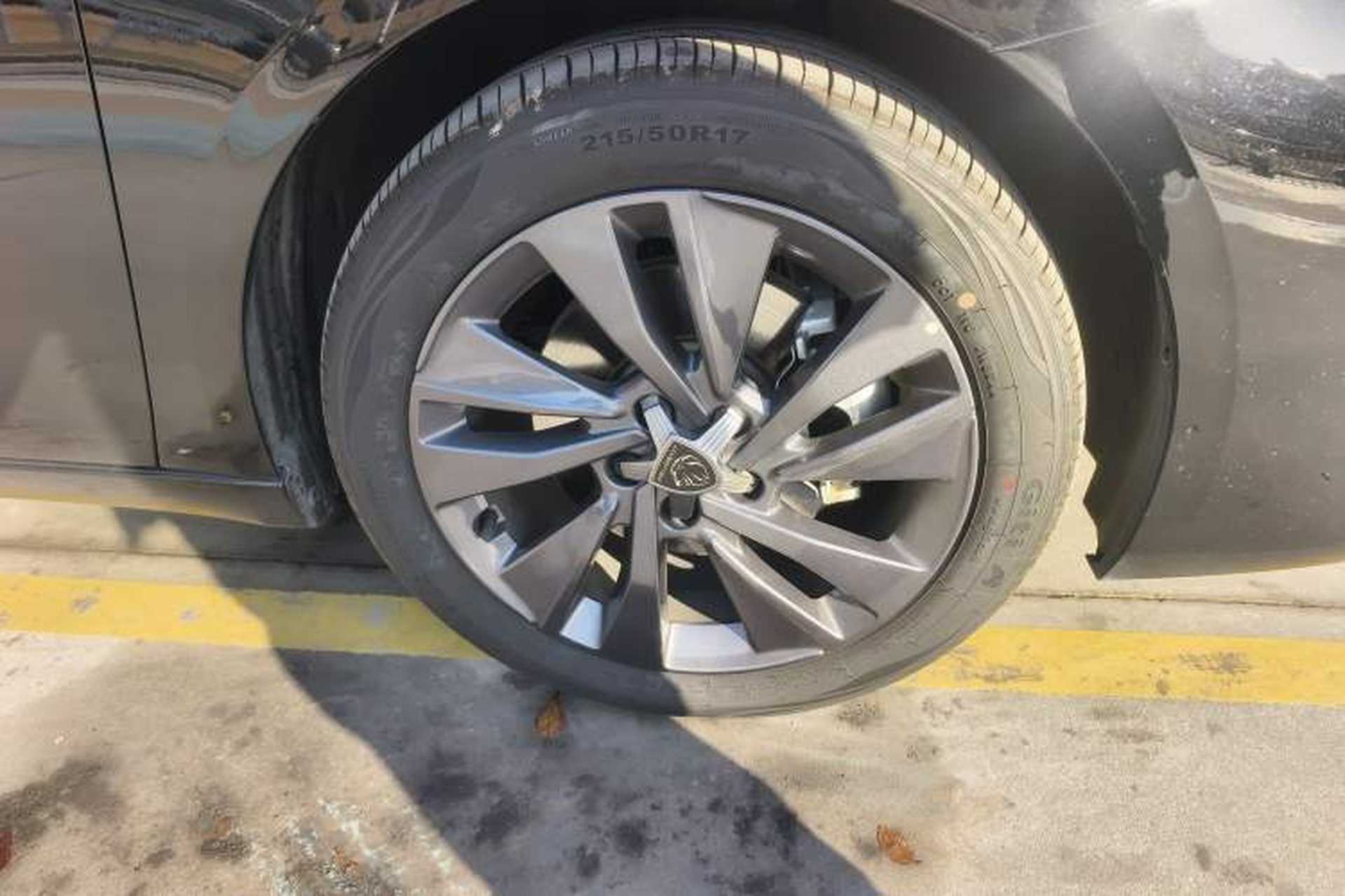 Used Peugeot 408 2024 360THP "Da Da" Edition – Romani Version Right Front Wheel Hub