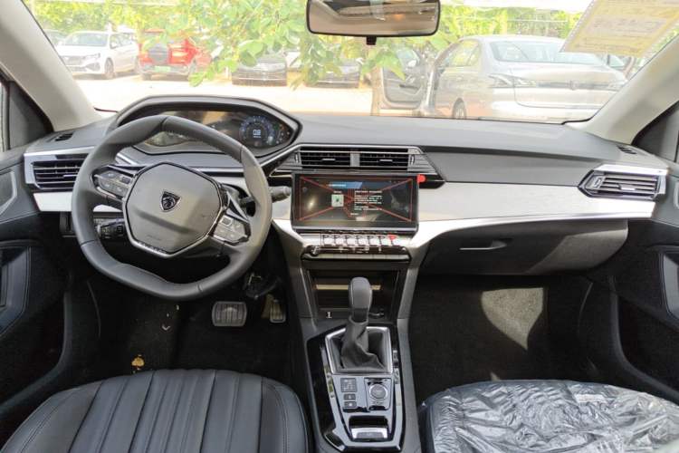 Used Peugeot 408 2024 360THP "Da Da" Model – Latou Edition Center Console