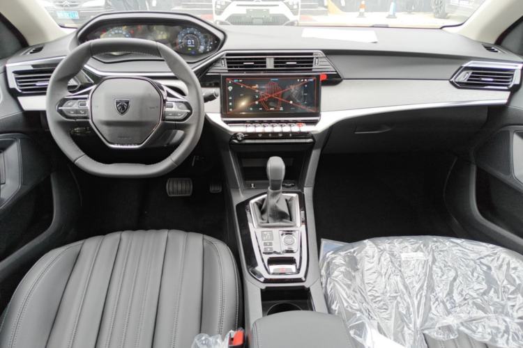 Used Peugeot 408 2024 360THP "Da Da" Model – Latou Edition Center Console