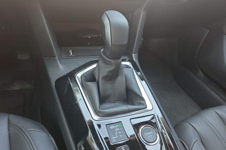 Used Peugeot 408 2024 360THP "Da Da" Edition – Romani Version Gear Lever