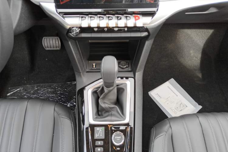 Used Peugeot 408 2024 360THP "Da Da" Model – Latou Edition Gear Lever