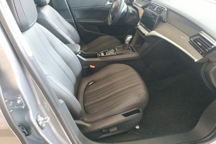 Used Peugeot 408 2024 360THP "Da Da" Model – Latou Edition Interior 1