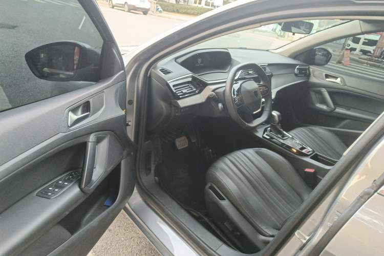Used Peugeot 408 2024 360THP "Da Da" Model – Latou Edition Interior 3