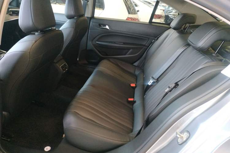 Used Peugeot 408 2024 360THP "Da Da" Model – Latou Edition Interior 3