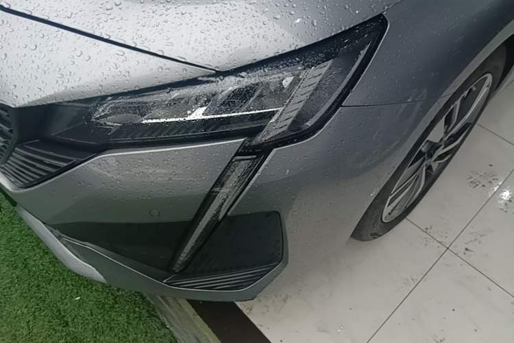 Used Peugeot 408 2024 360THP DaDa Edition - Laffite Version Left Front Headlight