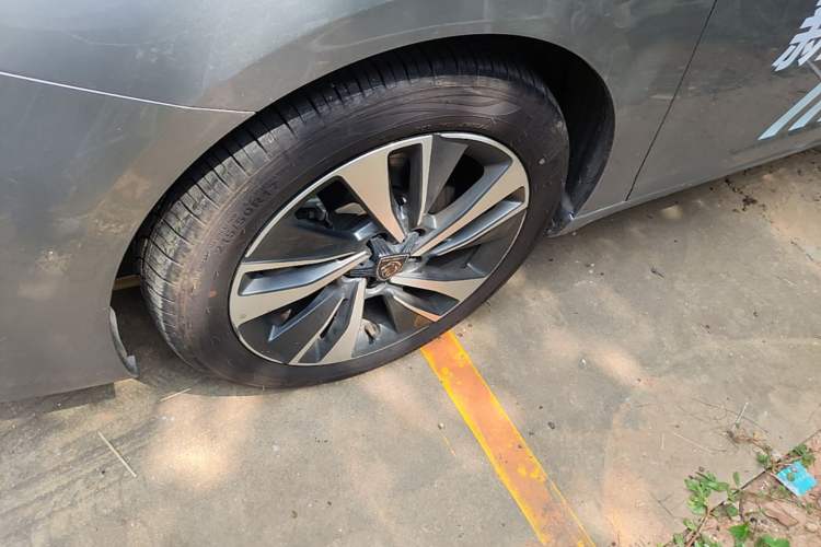 Used Peugeot 408 2024 360THP "Da Da" Model – Latou Edition Left Front Wheel Hub