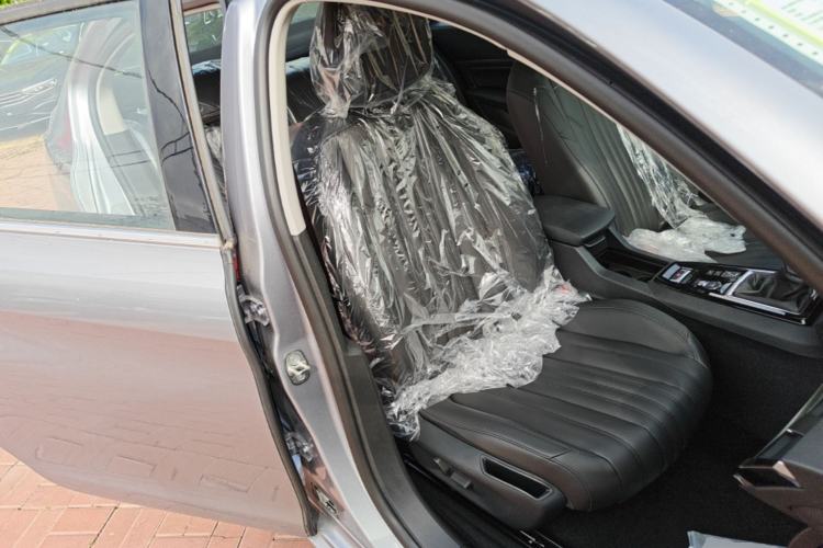Used Peugeot 408 2024 360THP "Da Da" Model – Latou Edition Right Front Seat