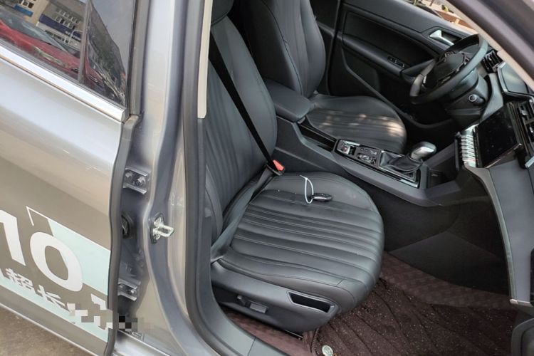 Used Peugeot 408 2024 360THP "Da Da" Model – Latou Edition Right Front Seat
