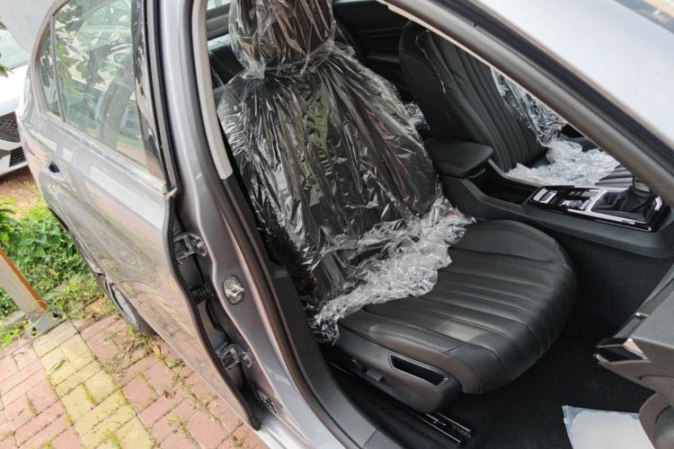 Used Peugeot 408 2024 360THP "Da Da" Model – Latou Edition Right Front Seat