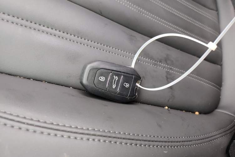 Used Peugeot 408 2024 360THP "Da Da" Model – Latou Edition Vehicle Key