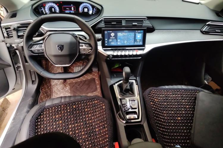 Used Peugeot 408 2024 360THP "Da Da" Model – Latou Edition Center Console