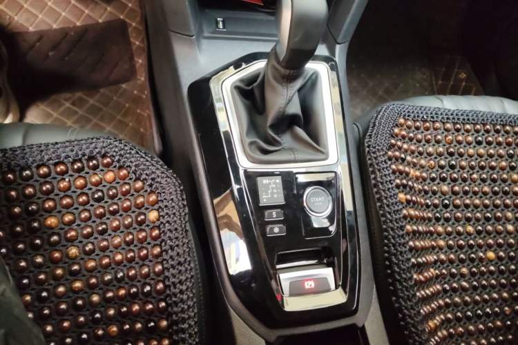 Used Peugeot 408 2024 360THP "Da Da" Model – Latou Edition Gear Lever