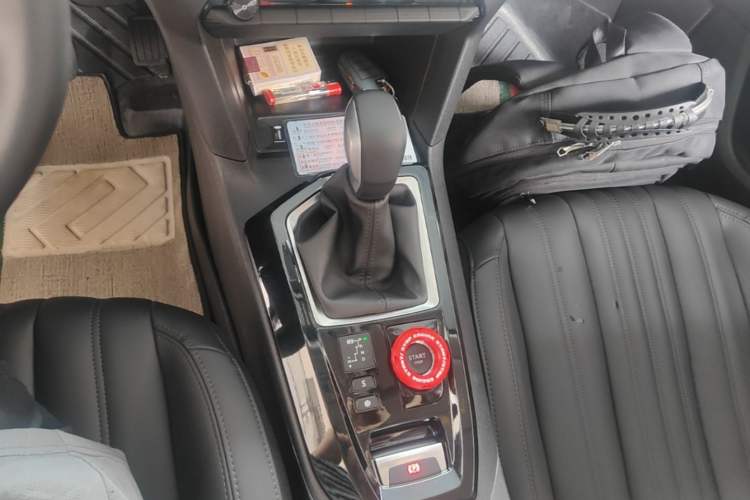 Used Peugeot 408 2024 360THP "Da Da" Model – Latou Edition Gear Lever