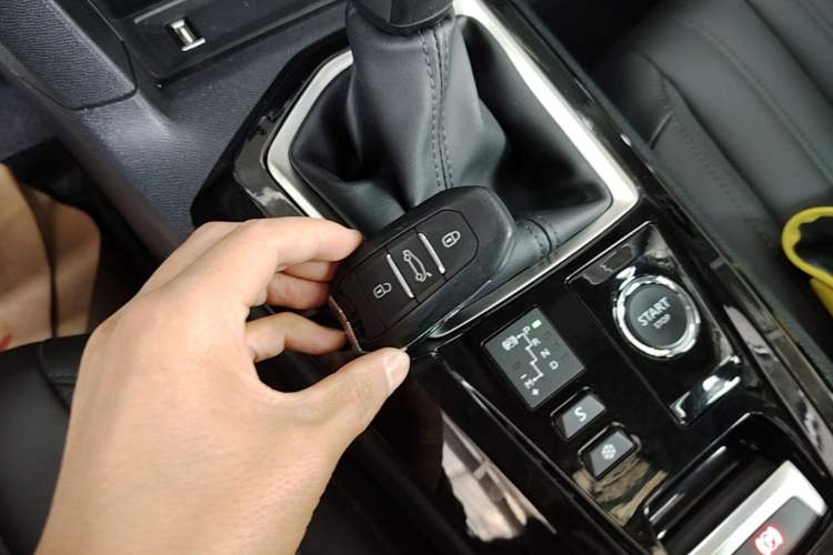 Used Peugeot 408 2024 360THP "Da Da" Model – Latou Edition Interior 1
