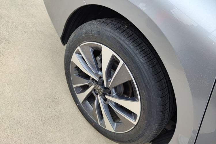 Used Peugeot 408 2024 360THP DaDa Edition - Laffite Version Right Rear Wheel Hub