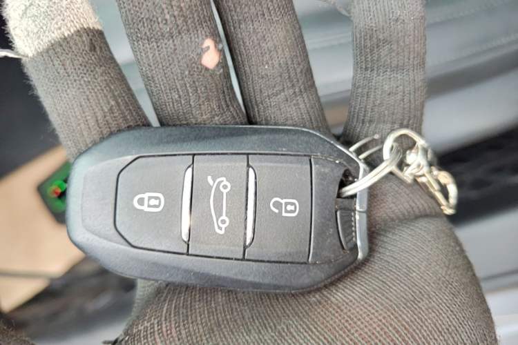 Used Peugeot 408 2024 360THP DaDa Edition - Laffite Version Vehicle Key