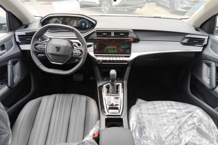 Used Peugeot 408 2024 360THP "Da Da" Model – Latou Edition Center Console