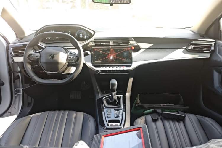 Used Peugeot 408 2024 360THP "Da Da" Model – Latou Edition Center Console